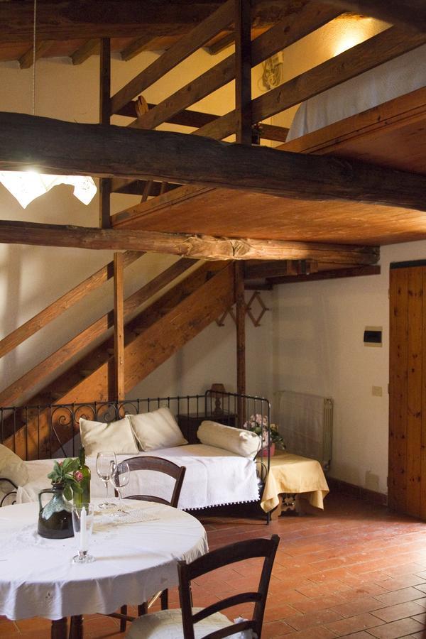 Agriturismo Santa Caterina Castelnuovo di Val di Cecina Værelse billede