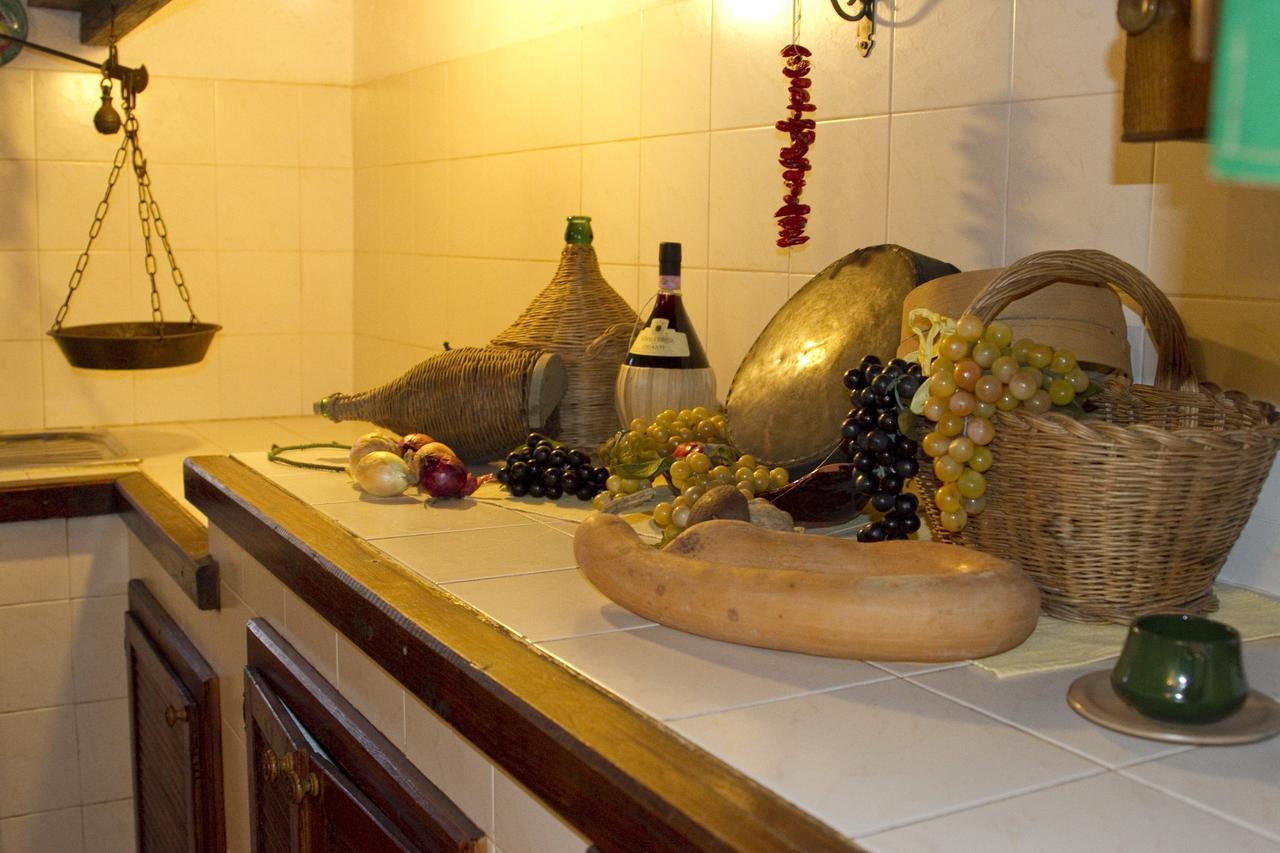 Agriturismo Santa Caterina Castelnuovo di Val di Cecina Værelse billede