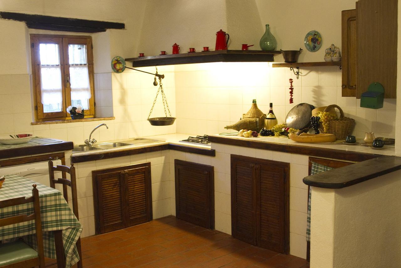 Agriturismo Santa Caterina Castelnuovo di Val di Cecina Værelse billede